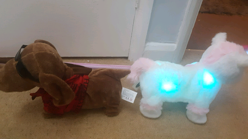 walking sausage dog toy
